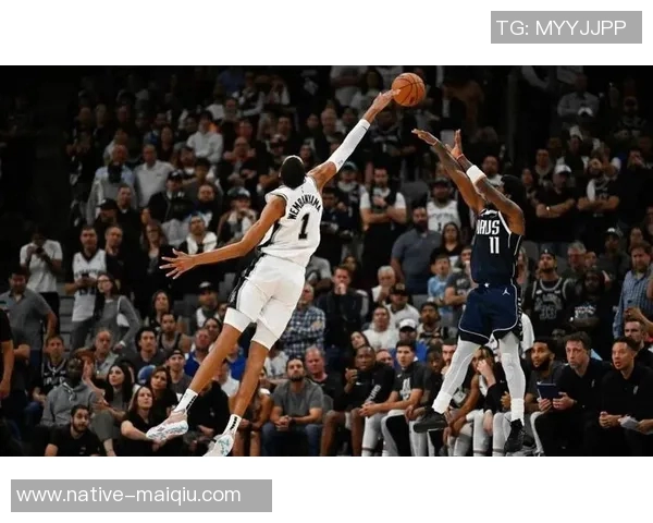 雷霆与马刺精彩对决比赛录像回放及精彩瞬间分析